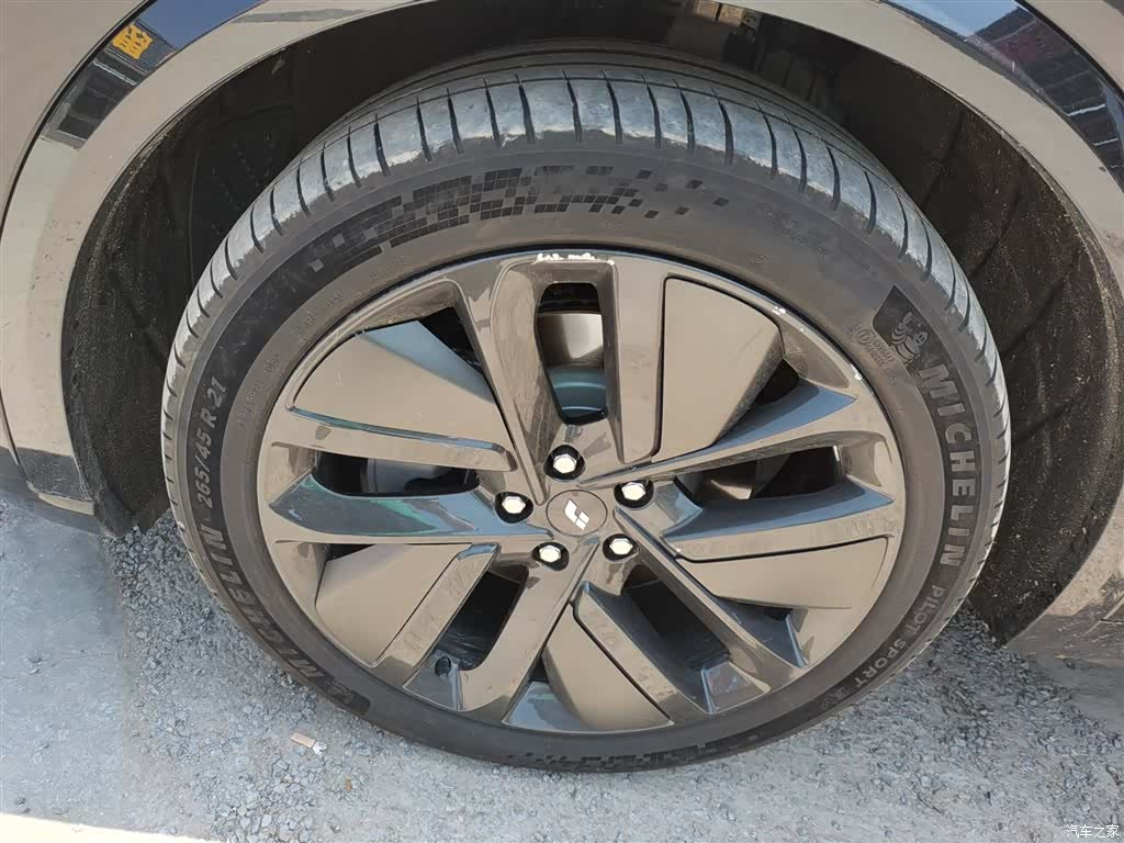 Li Auto L9, 2023 25