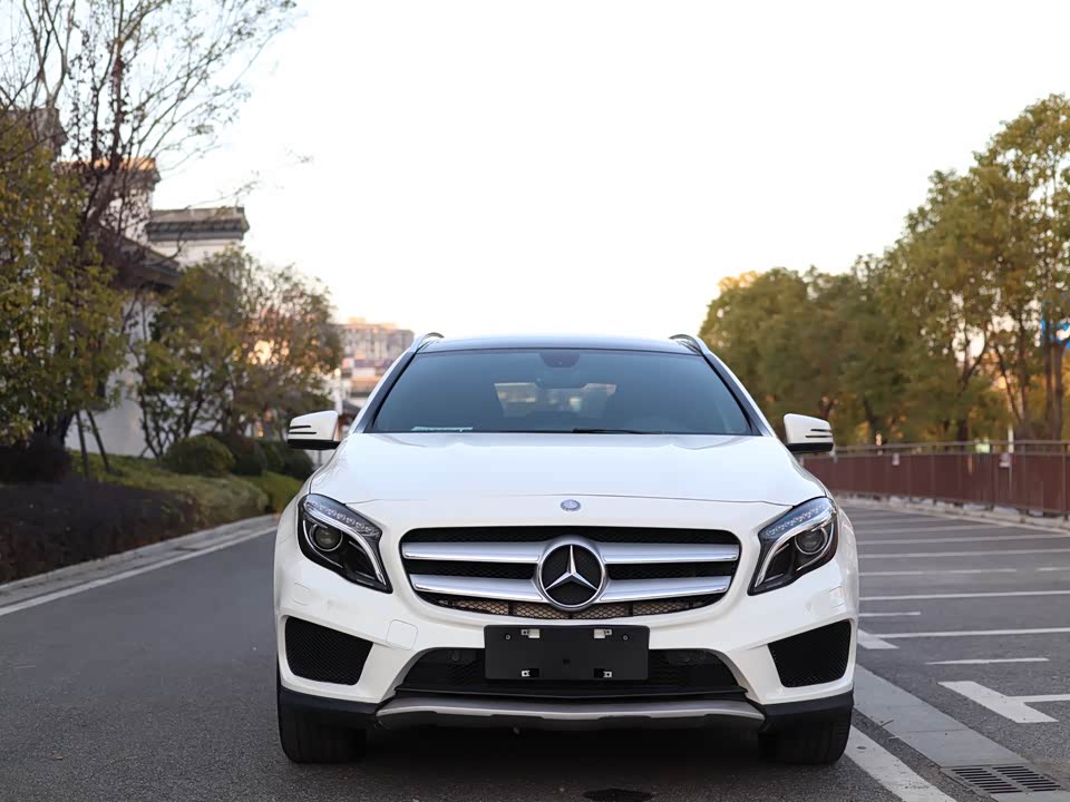 Mercedes-Benz GLA