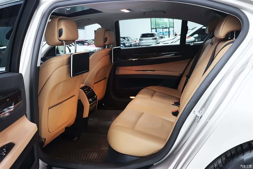 BMW 7 Series, 2016 все фото