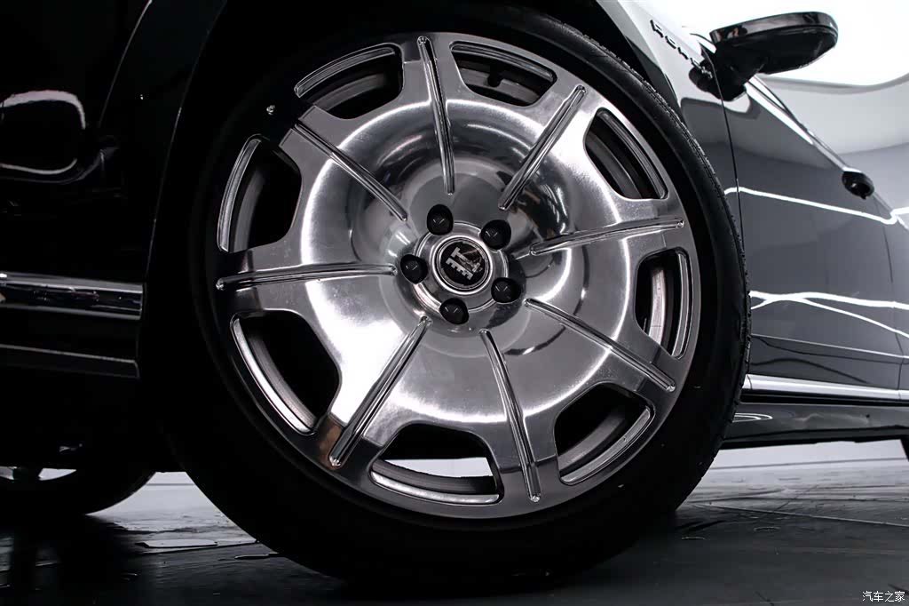 Audi A8L, 2024 16