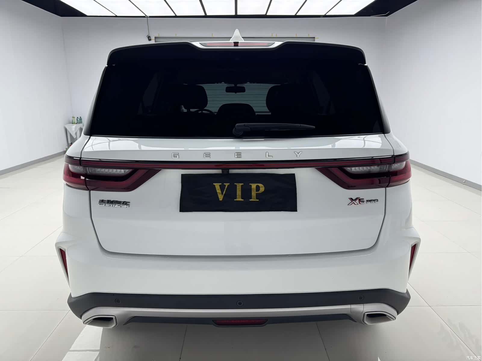 Geely X6, 2022 4
