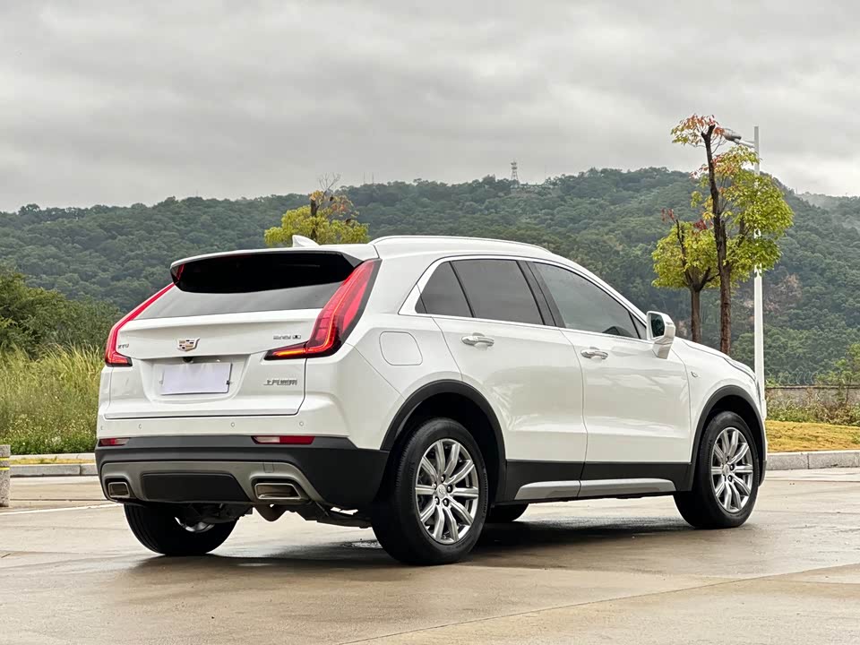 Cadillac XT4