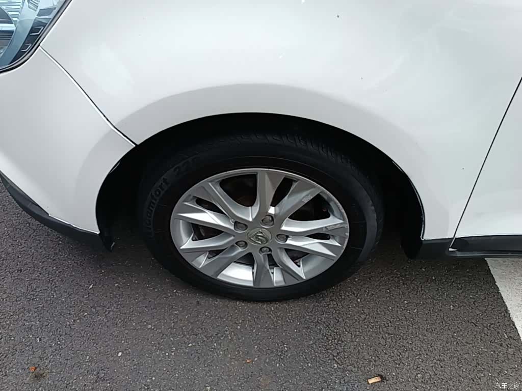 Wuling 730, 2015 23