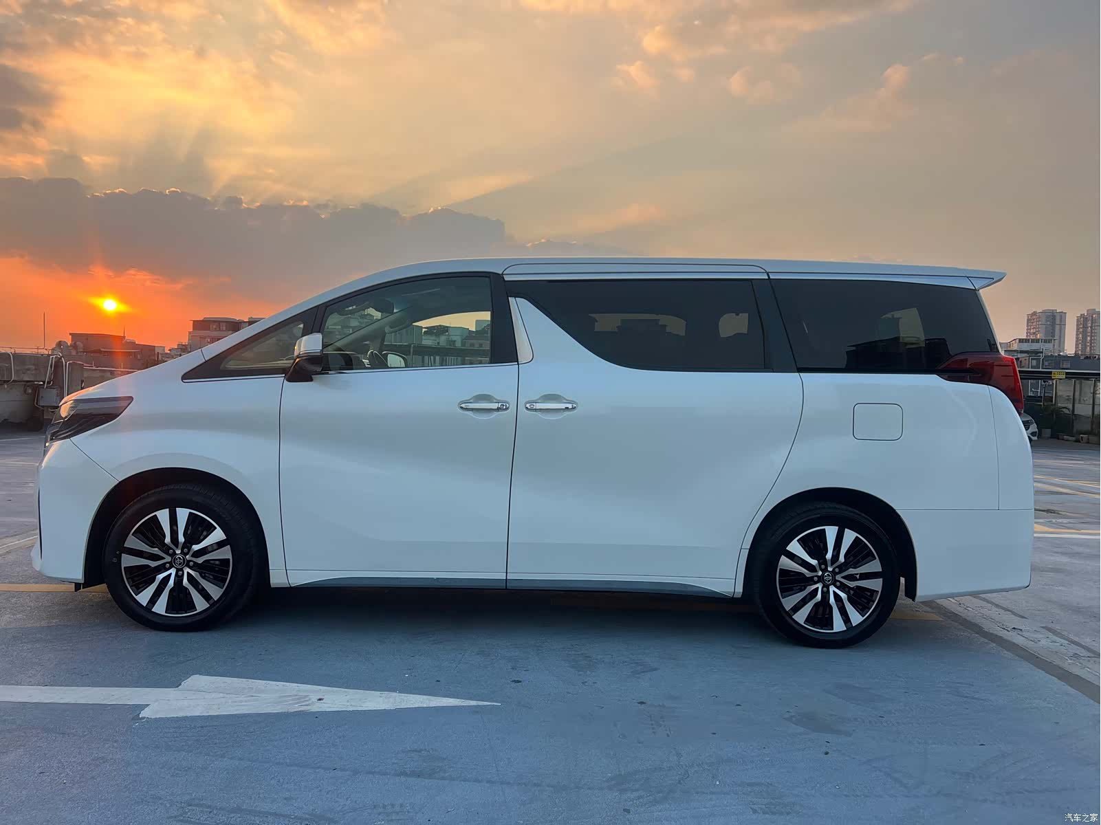 Toyota Alphard, 2018 8
