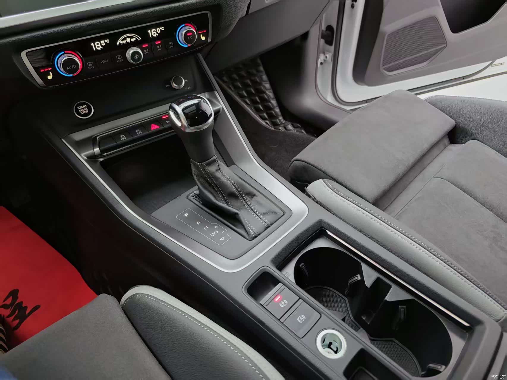 Audi Q3, 2023 16
