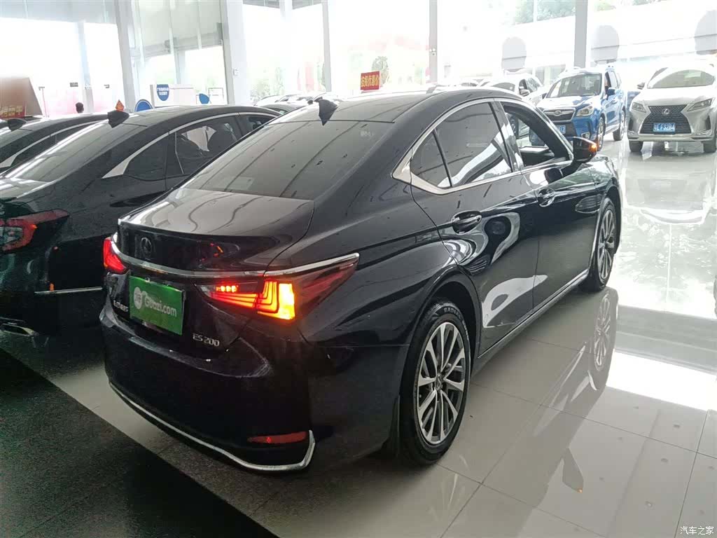 Lexus ES, 2022 7