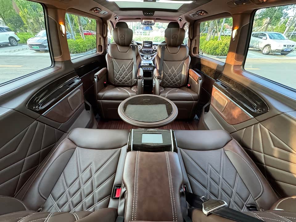 Mercedes-Benz V-class