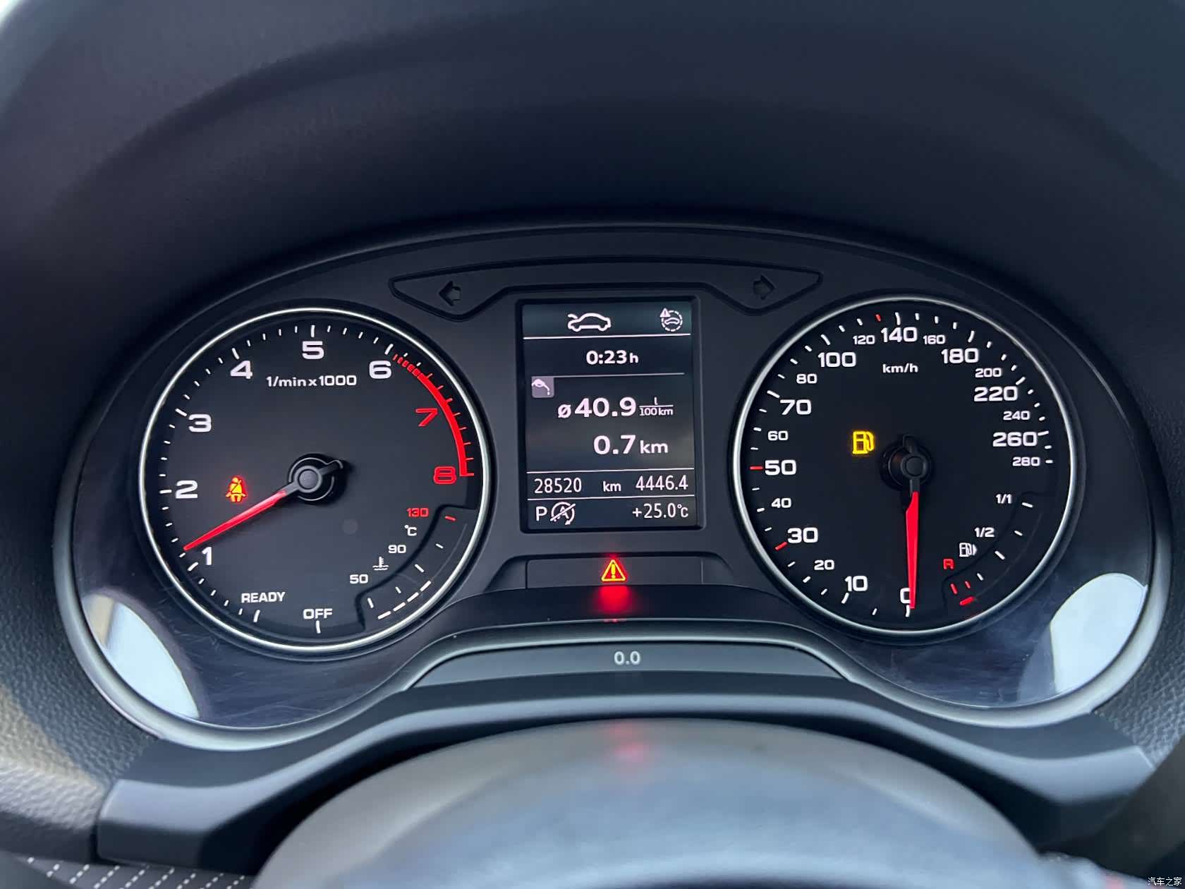 Audi Q2L, 2022 9