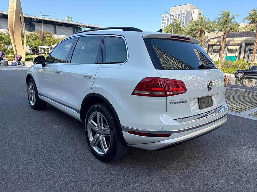 Volkswagen Touareg 2016, фото 8
