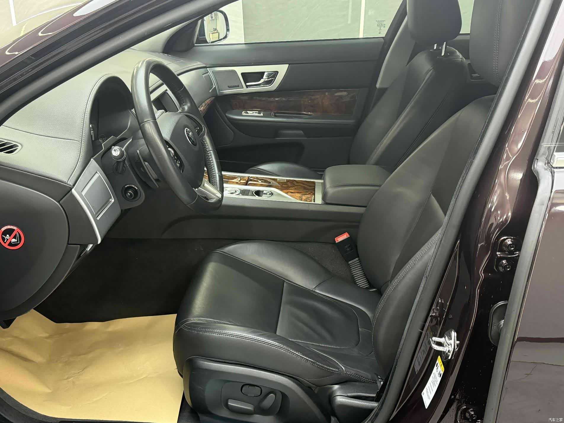 Jaguar XF, 2014 6