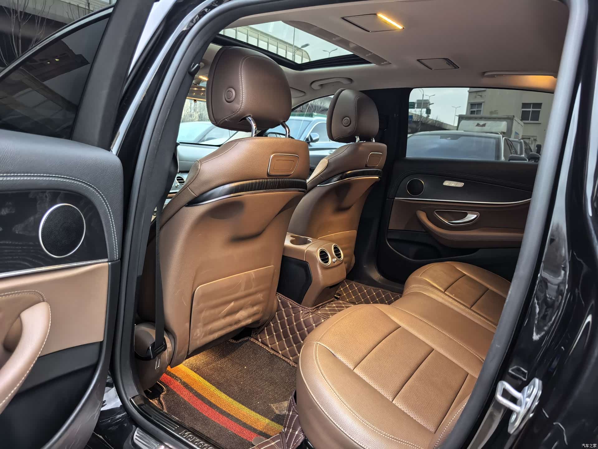 Mercedes-Benz E-Class, 2019 4