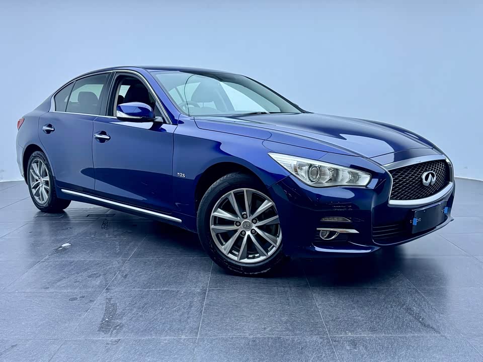 Infiniti Q50L