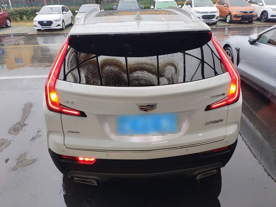 Cadillac XT4