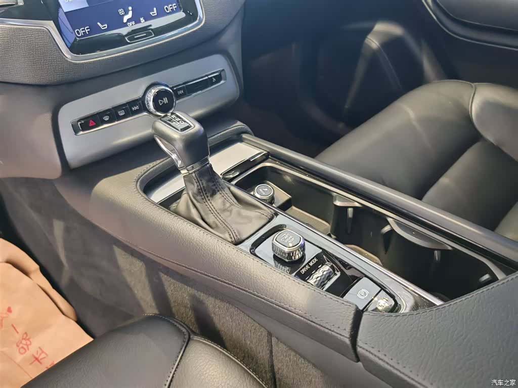 Volvo XC90, 2017 12