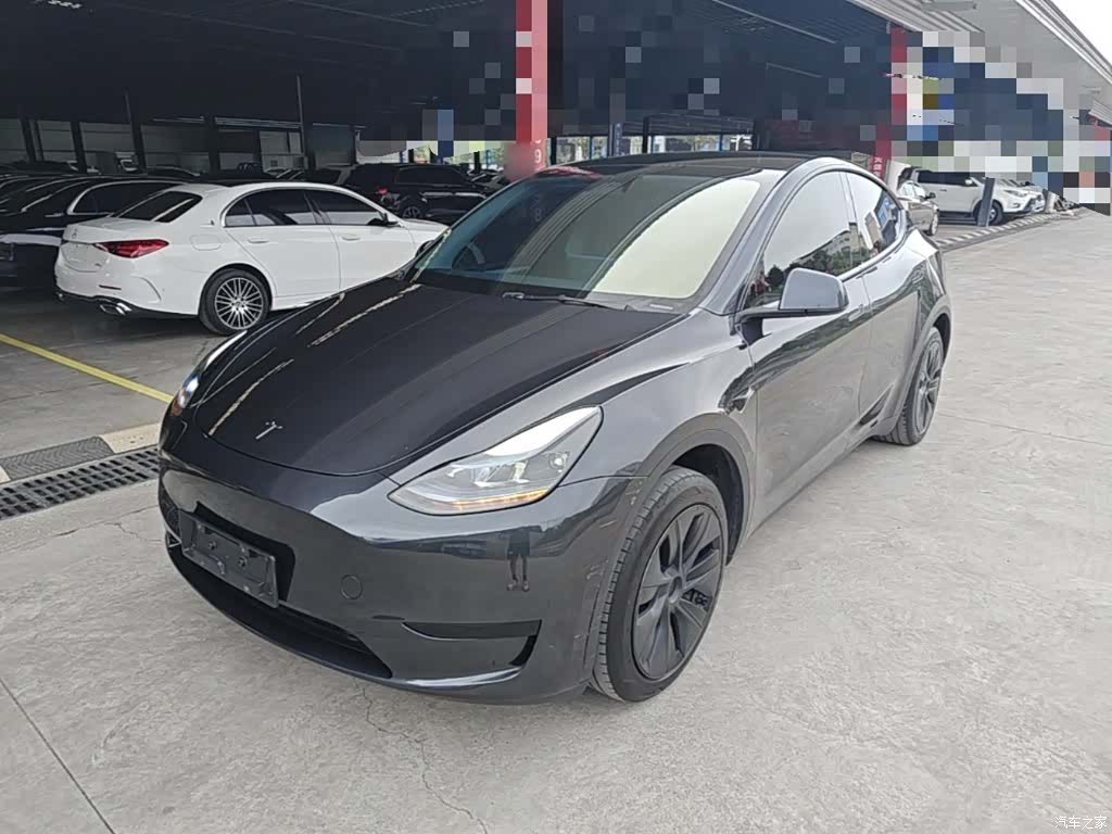 Tesla Model Y, 2024 1