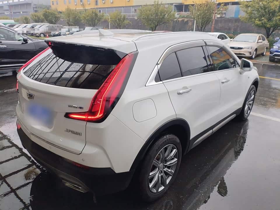 Cadillac XT4