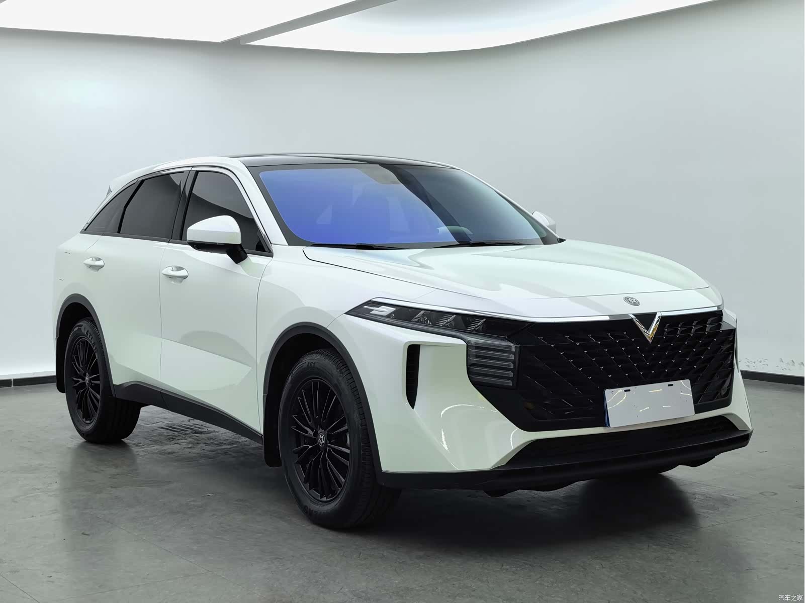 Nissan V, 2022 3