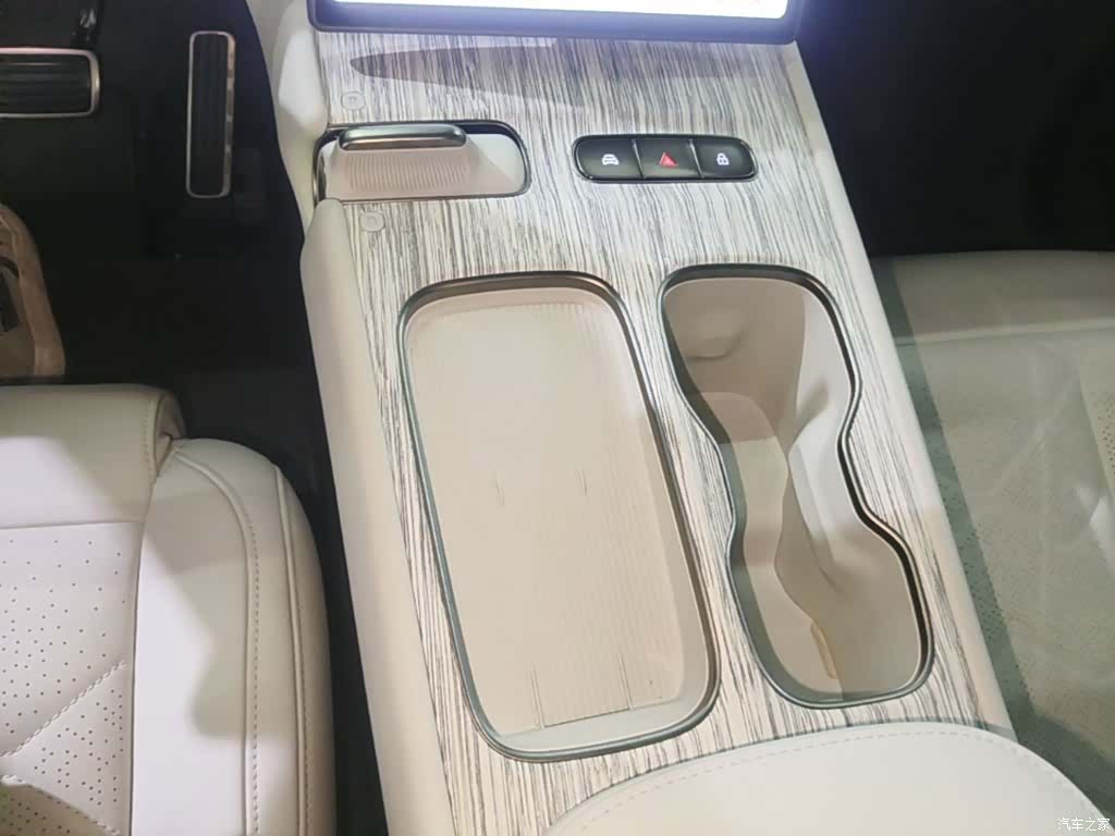 NIO ET7, 2025 10