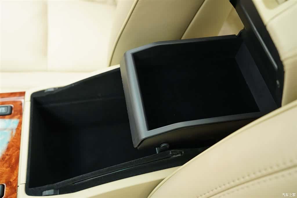 Toyota Crown, 2008 31