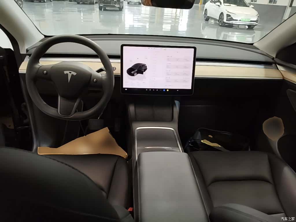 Tesla Model Y, 2023 10