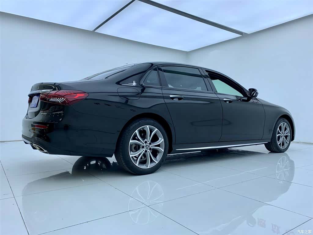 Mercedes-Benz E-Class, 2023 6