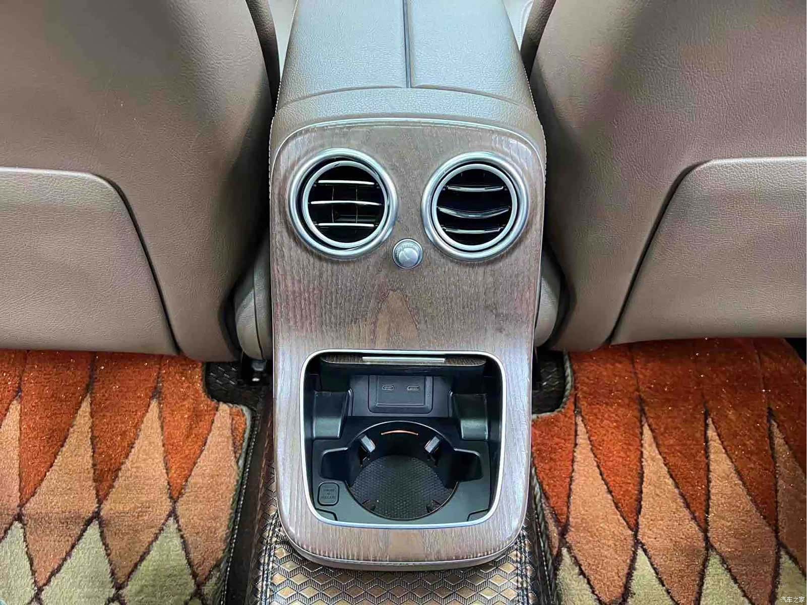 Mercedes-Benz E-Class, 2022 12