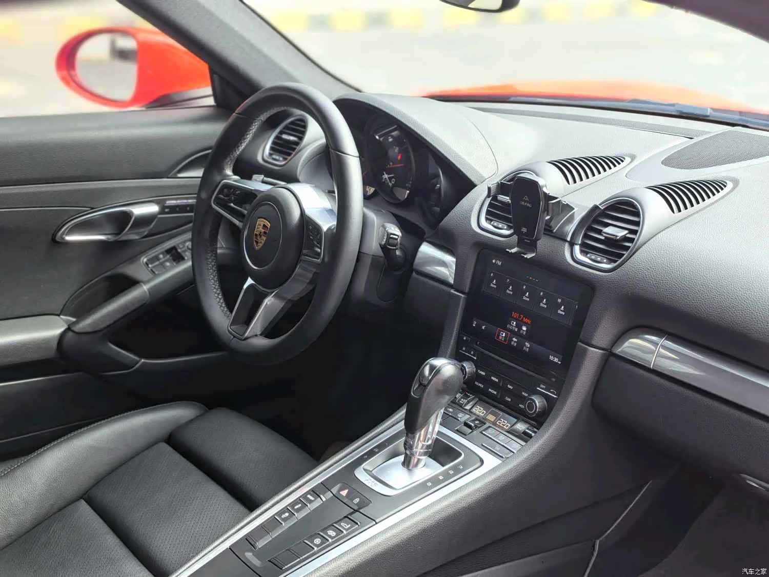 Porsche Cayman, 2020 4