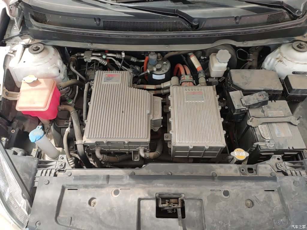 JAC iEV7S, 2018 16