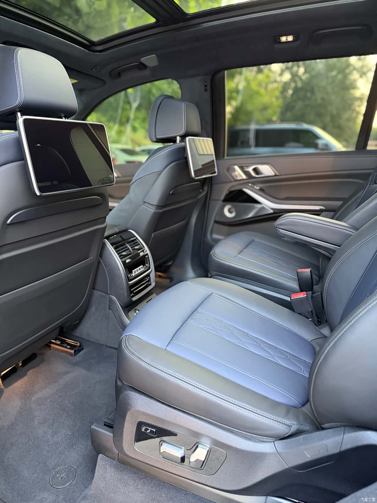 BMW X7, 2023 16
