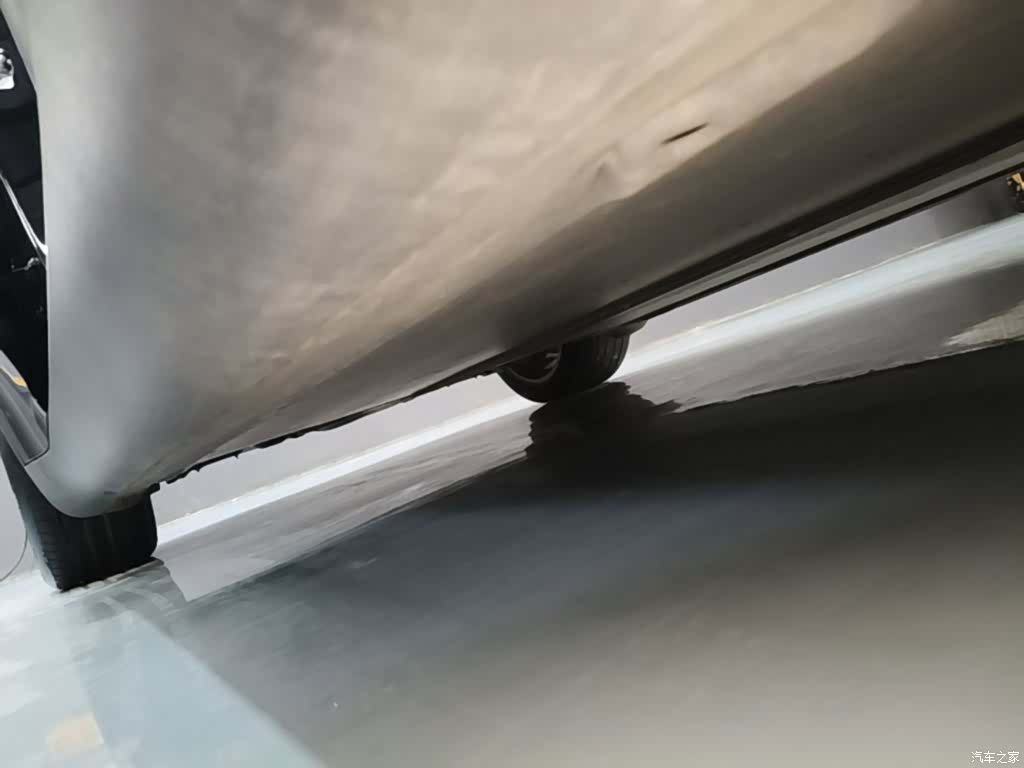 Tesla Model Y, 2023 21
