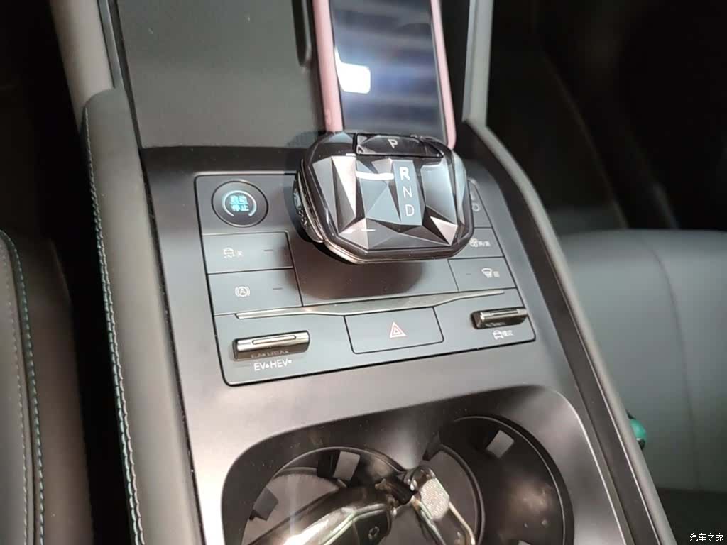 BYD Qin, 2025 14