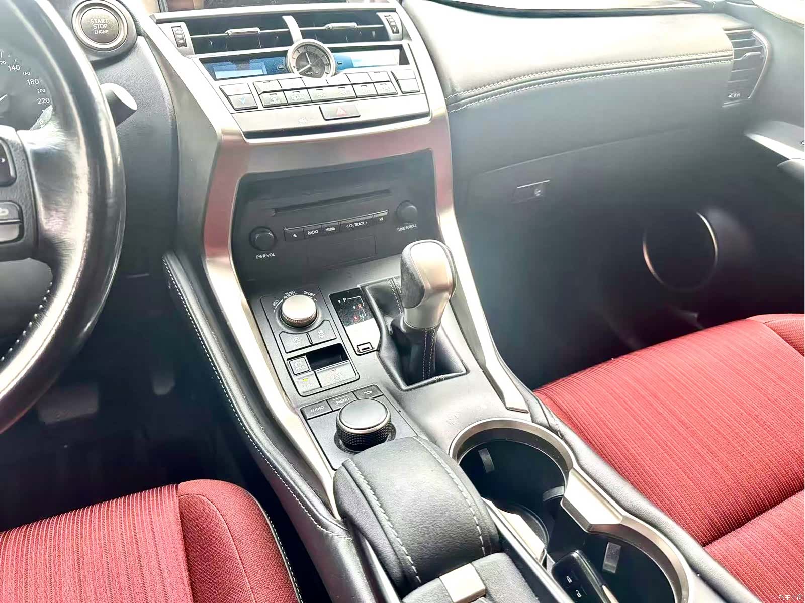 Lexus NX, 2017 17