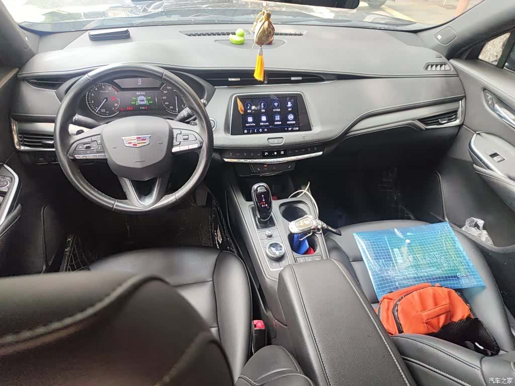 Cadillac XT4, 2021 13