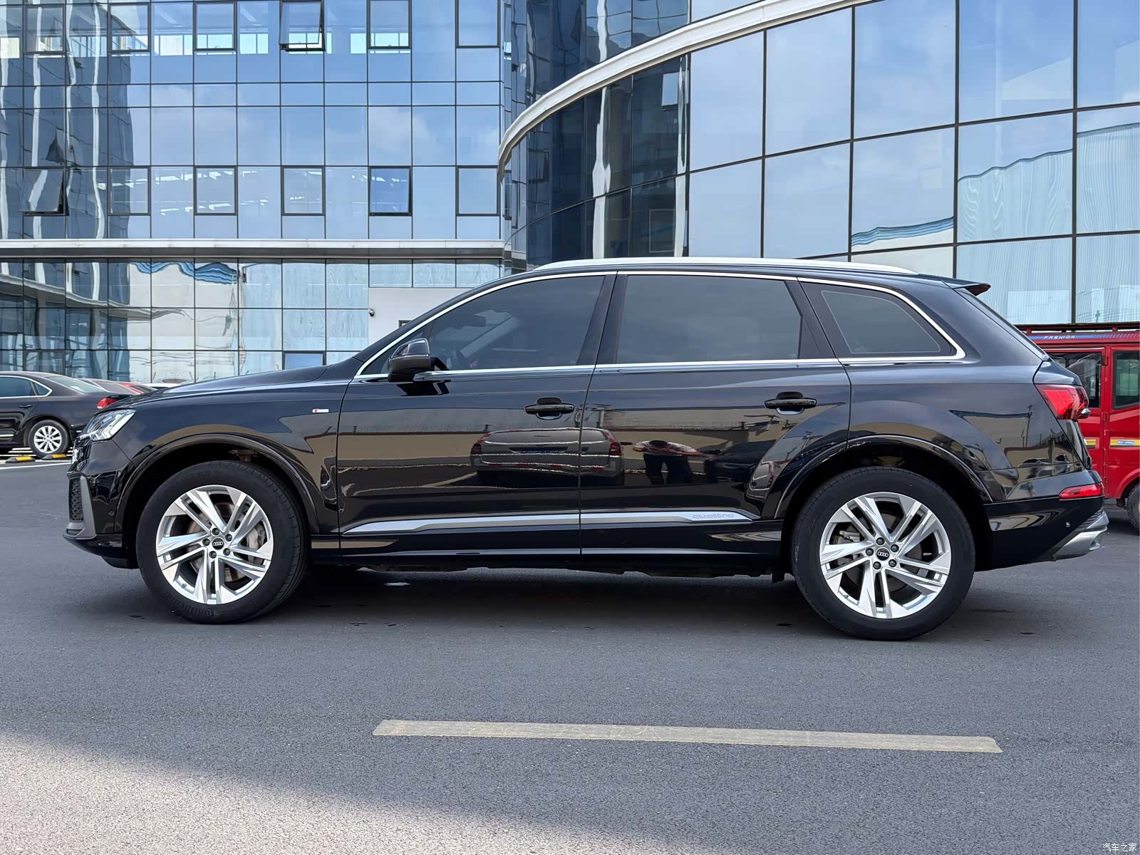 Audi Q7, 2021 3