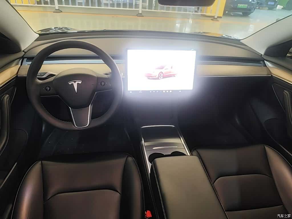 Tesla Model 3, 2023 13