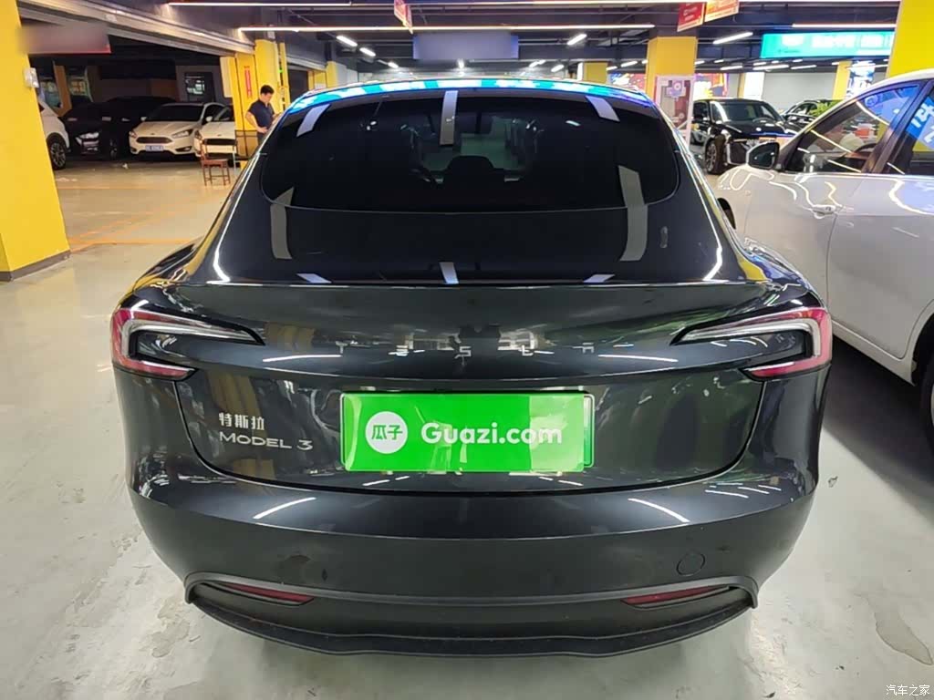 Tesla Model 3, 2024 6