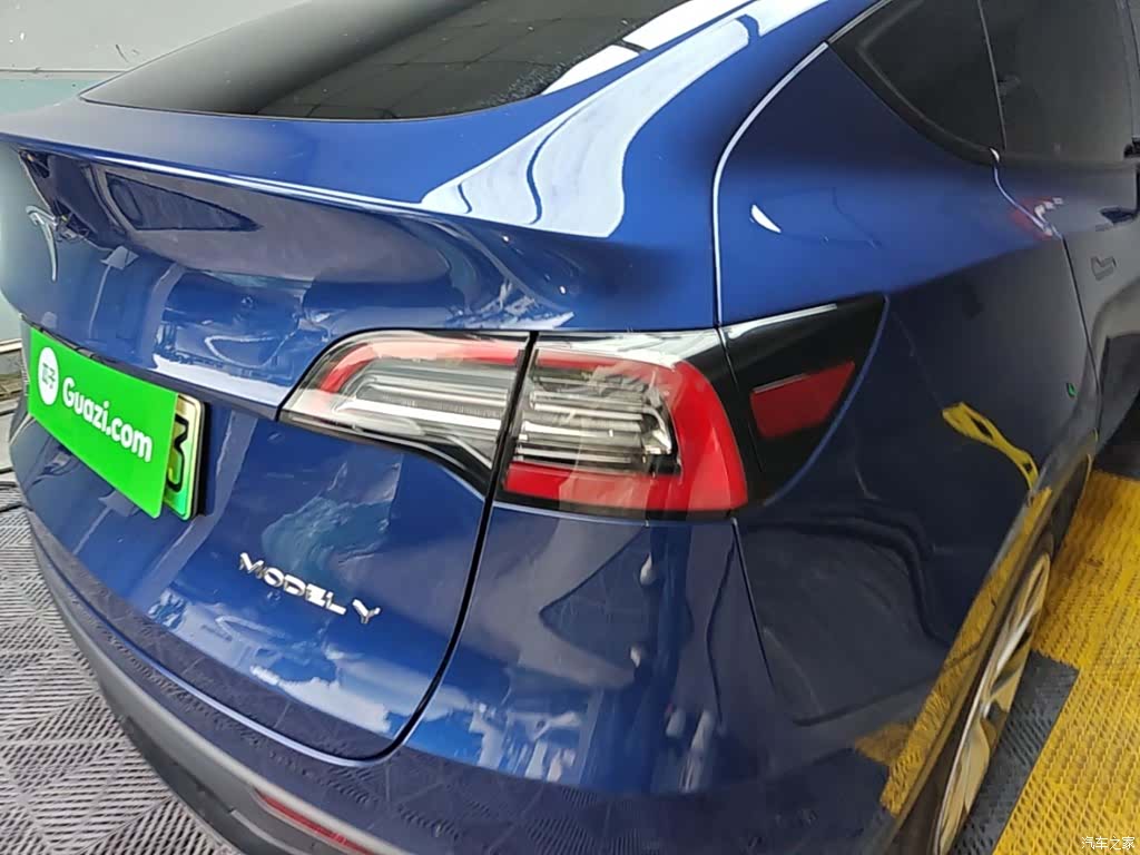 Tesla Model Y, 2023 8