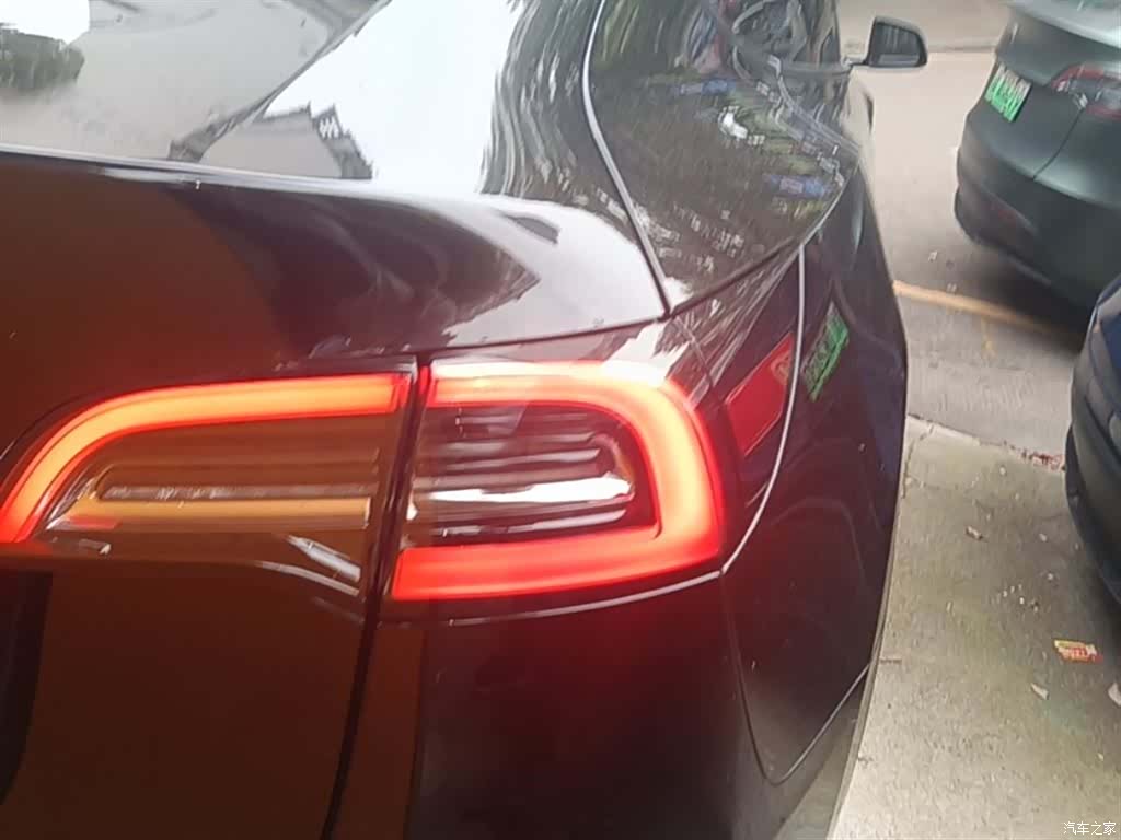 Tesla Model Y, 2022 24