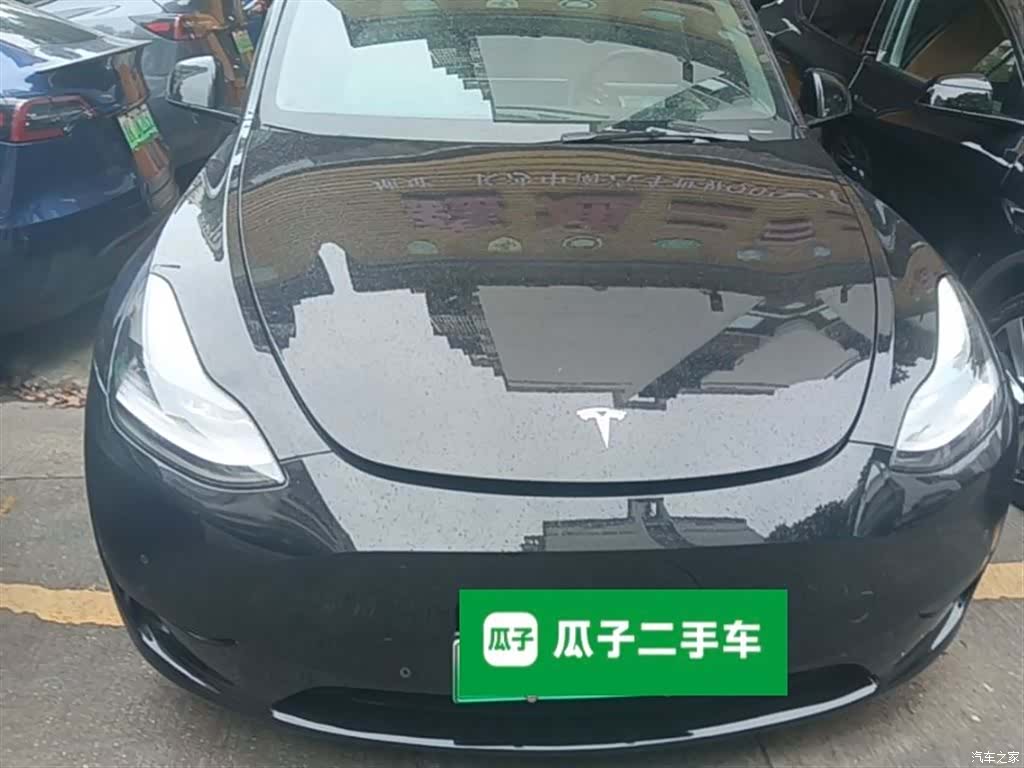 Tesla Model Y, 2022 3