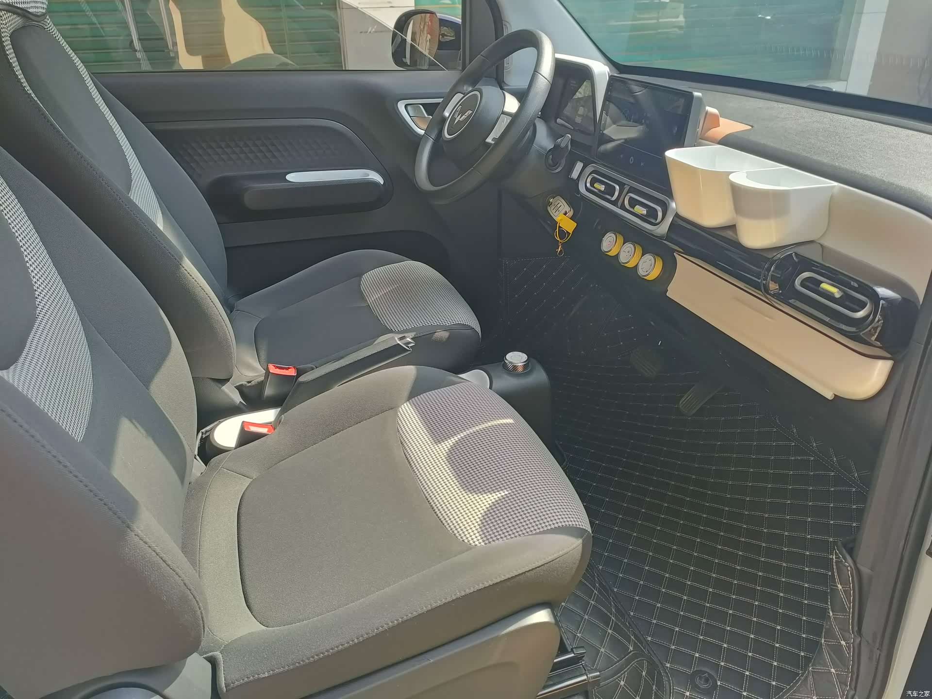 Wuling MINIEV, 2025 4