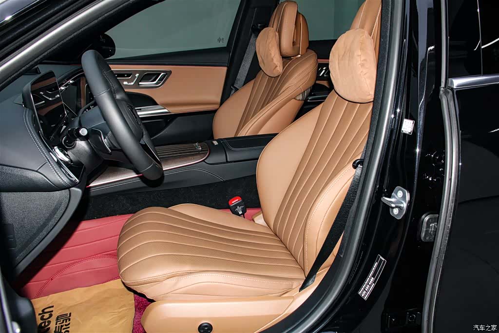 Mercedes-Benz E-Class, 2025 20