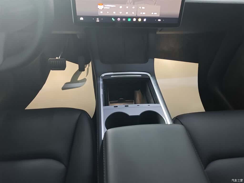 Tesla Model Y, 2023 14