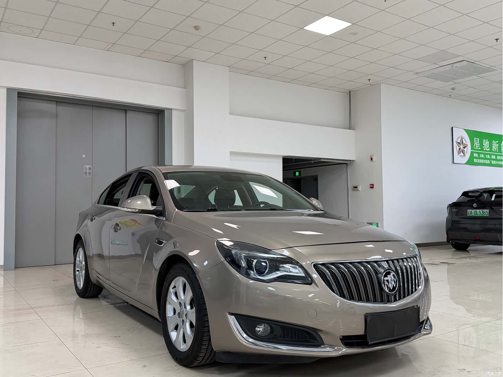 Buick Regal, 2014 3
