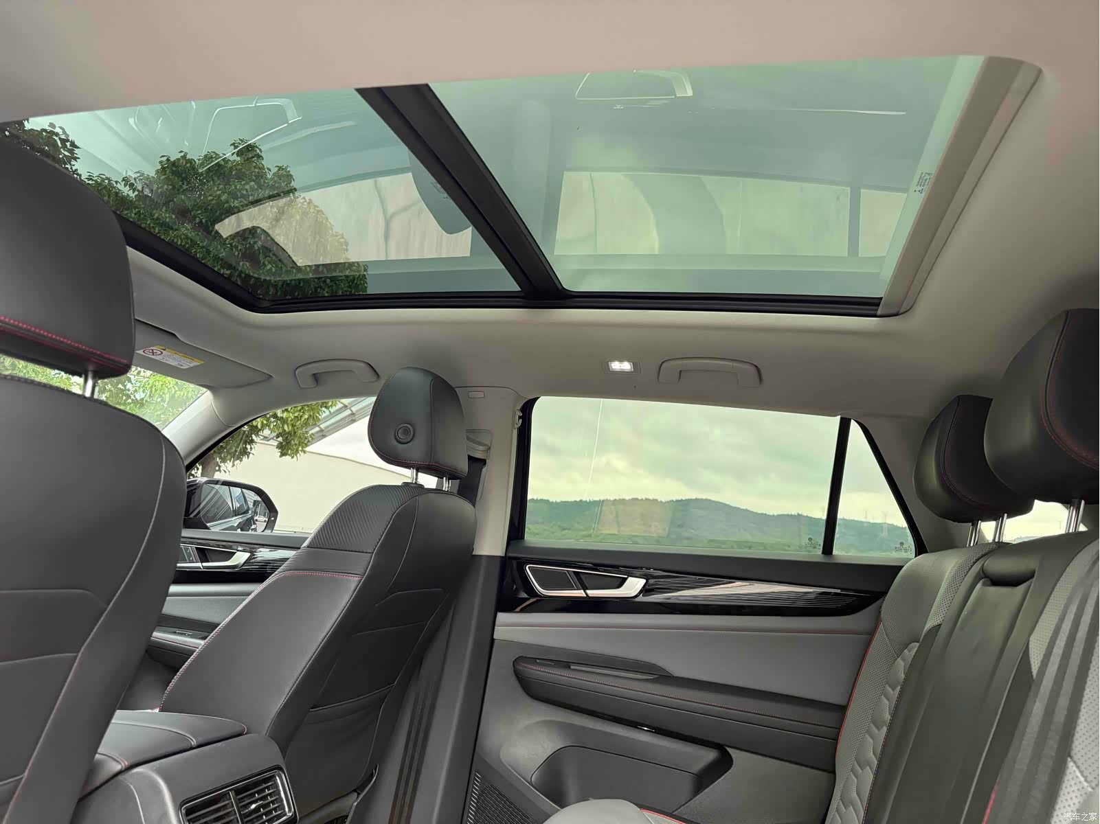Volkswagen Teramont X, 2022 20