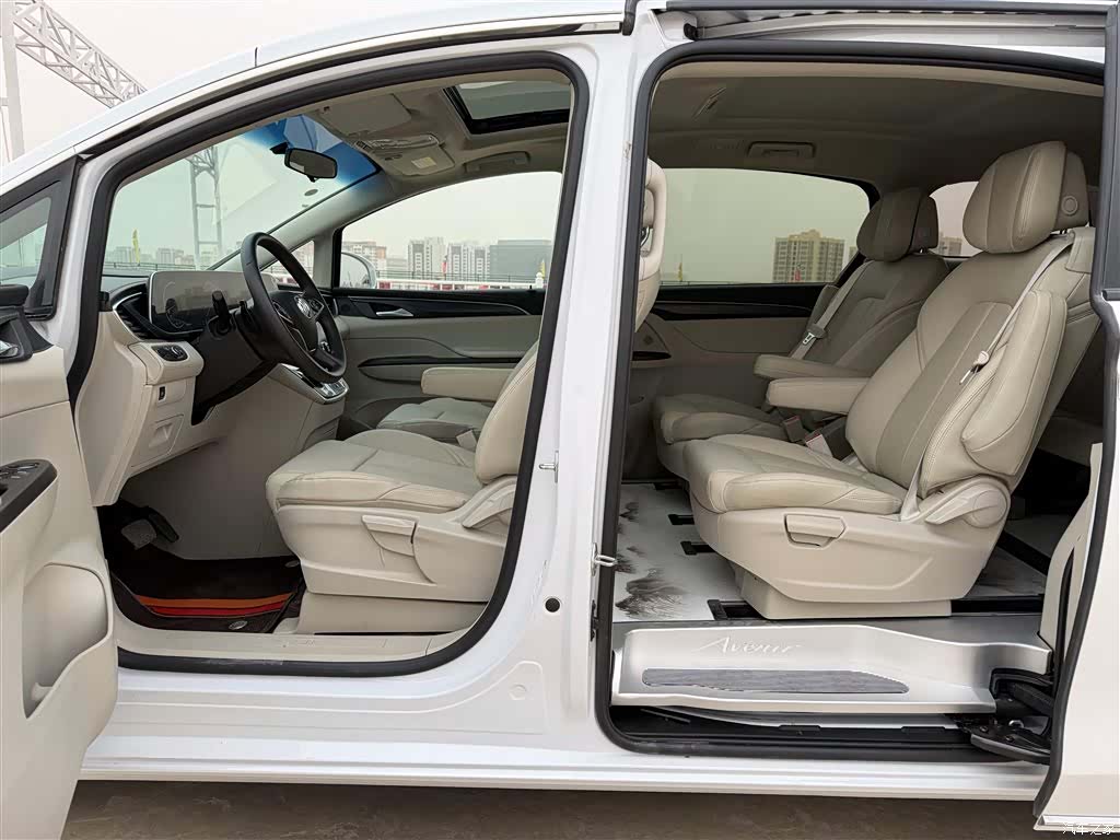 Buick GL8, 2023 8