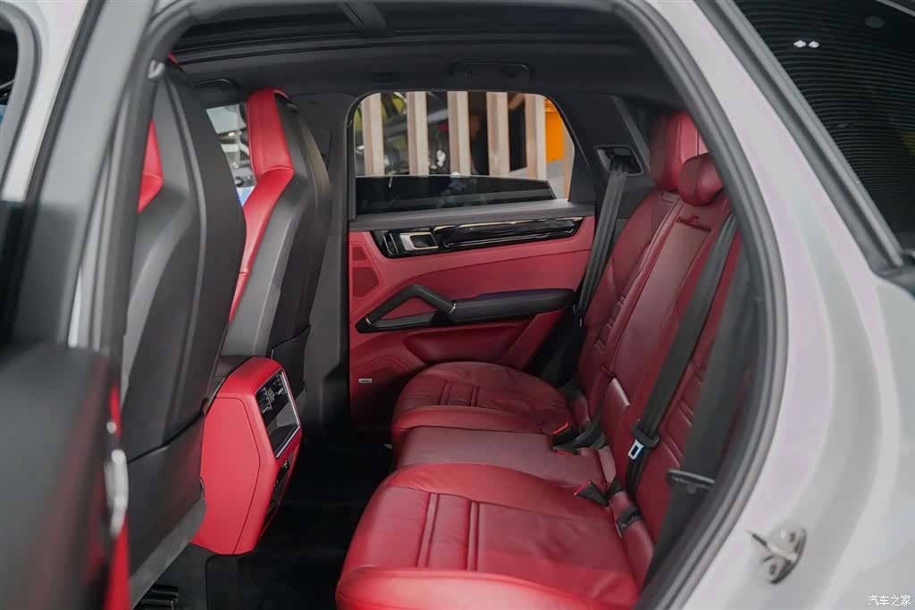 Porsche Cayenne, 2018 10