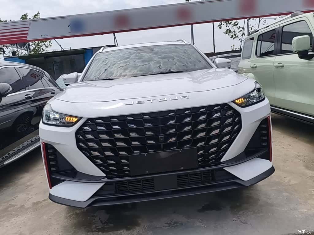 Jetour X70, 2024 3
