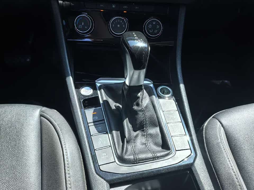 Volkswagen Sagitar Volkswagen Sagitar