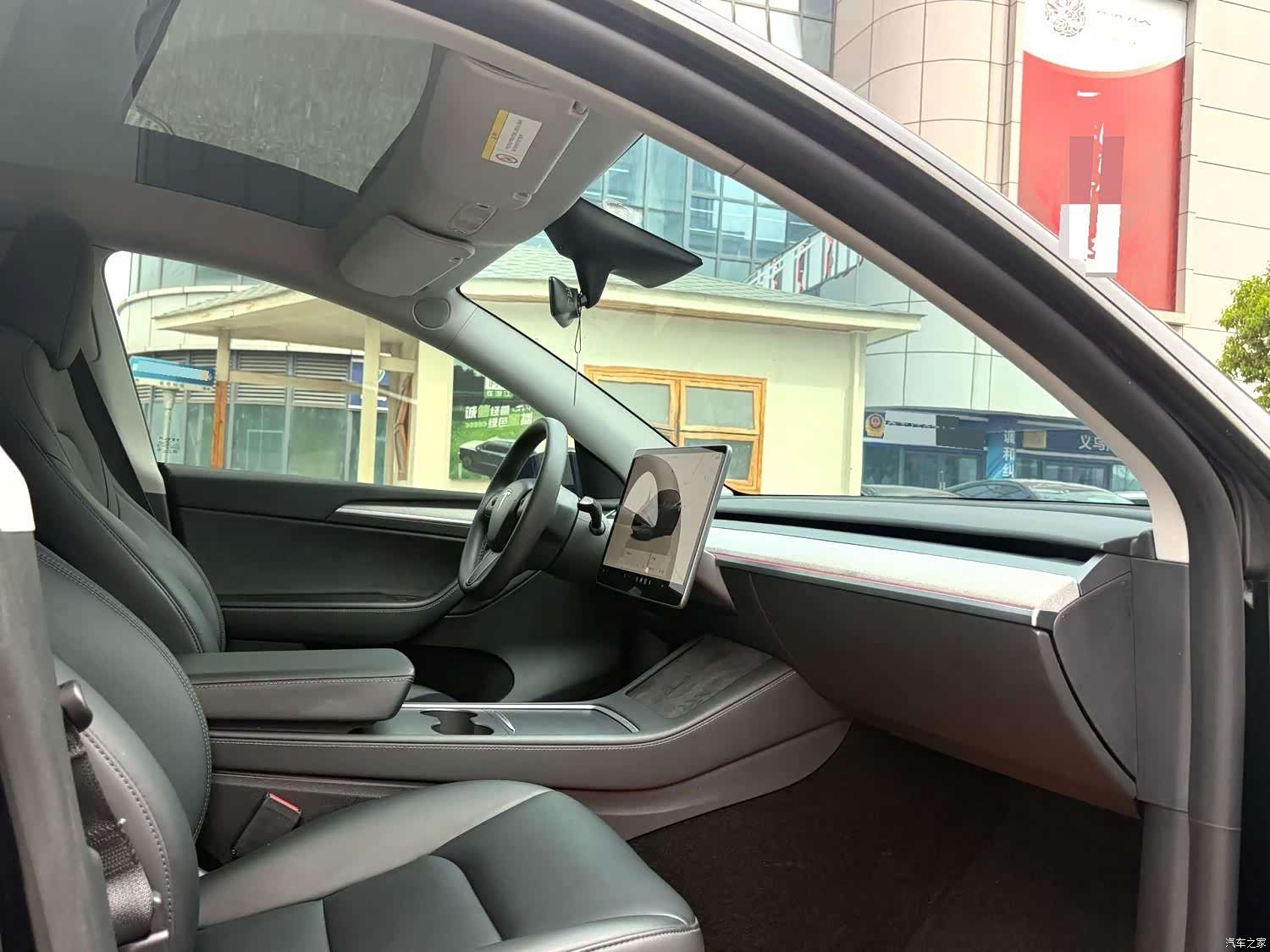 Tesla Model Y, 2023 все фото