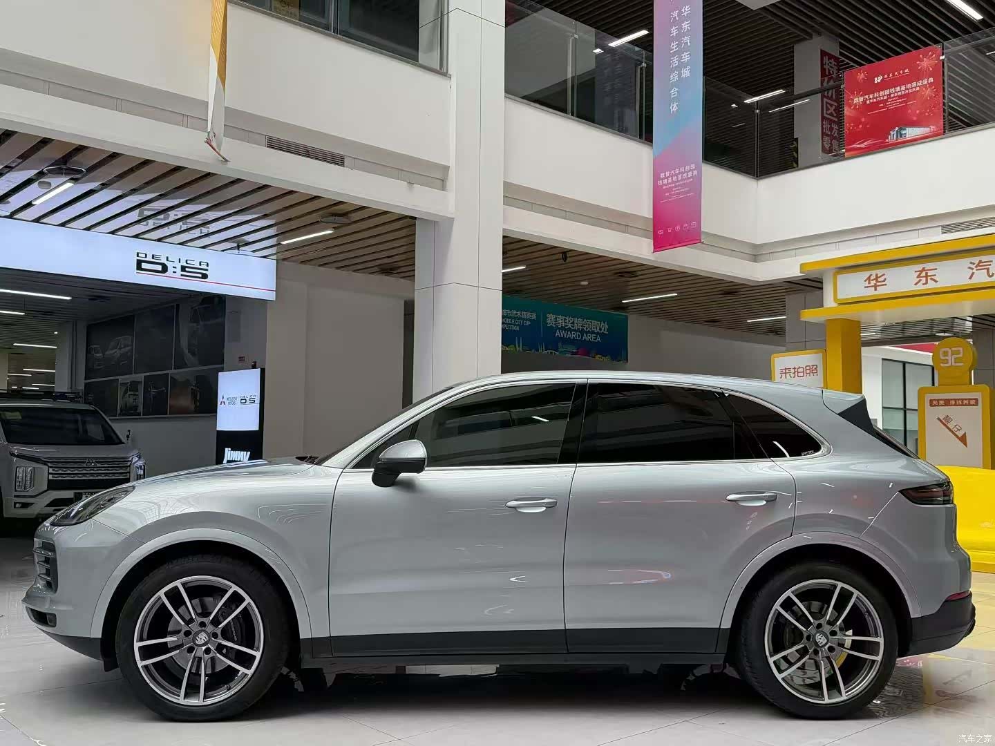 Porsche Cayenne, 2022 все фото